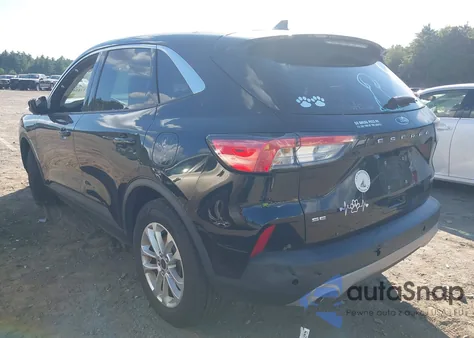 2021 Ford Escape Se z USA, uszkodzony, nr VIN 1FMCU9G6XMUA60930